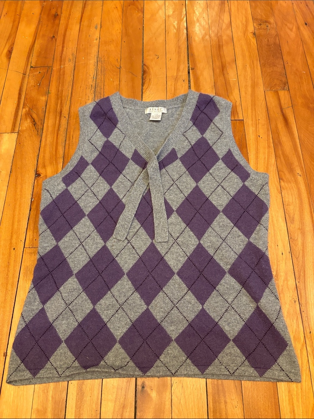 KENAR Women's Gray and Purple Argyle V-Neck Sweater Vest 100% Cashmere - Large